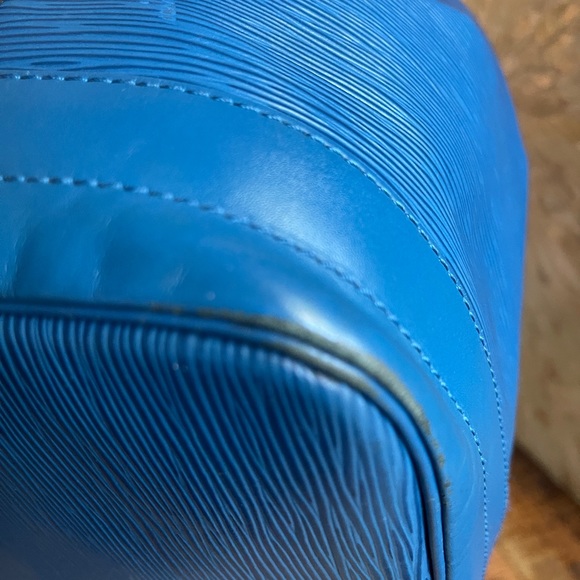 LV Louis Vuitton Epi Leather Noe Bucket Bag GM - Picture 9 of 16